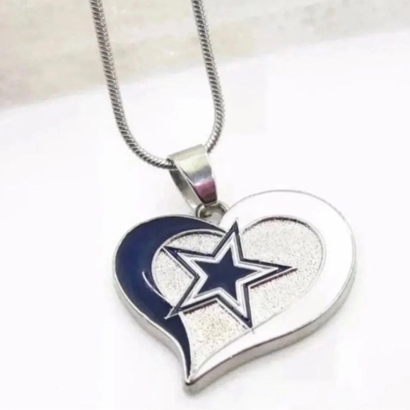 Jewelry - Cowboys NFL Pendant Necklace NEW
